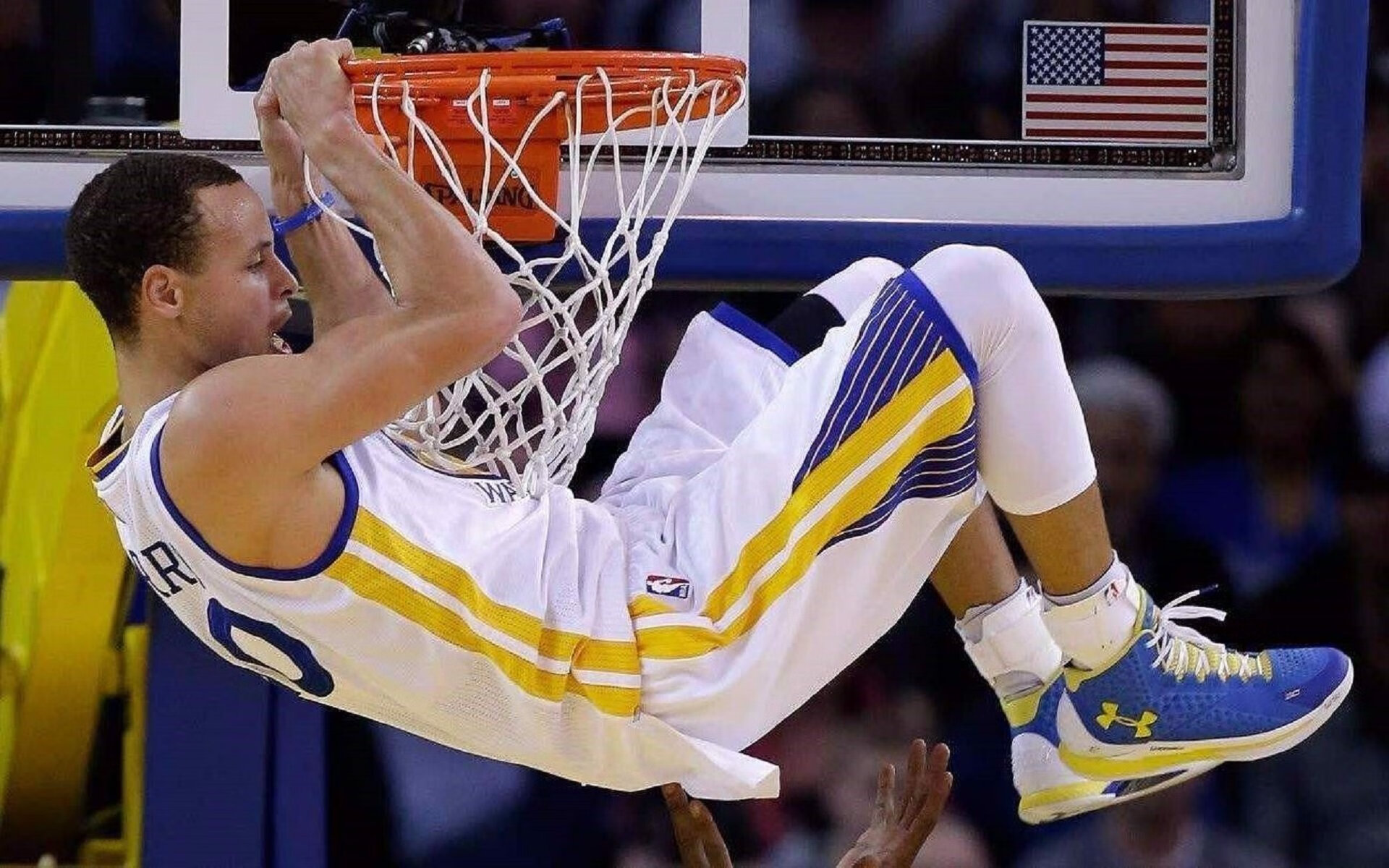 体育全球化时代的混乱交响,当罗马、海港与NBA在同一张桌上打牌,全球体育牌局,罗马、海港与NBA的同桌博弈
